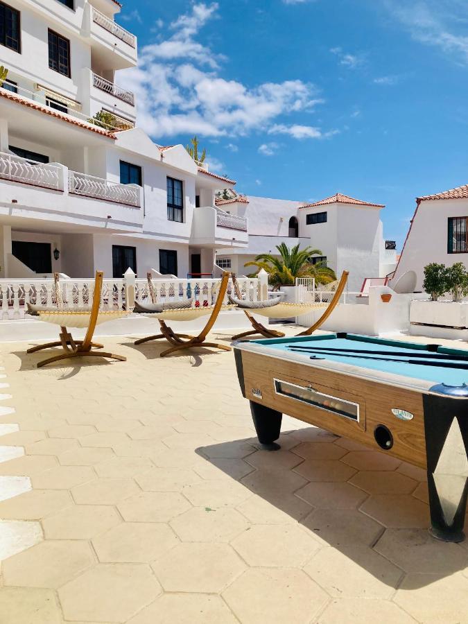 Apartment With Terrace And Pool, Cristianos