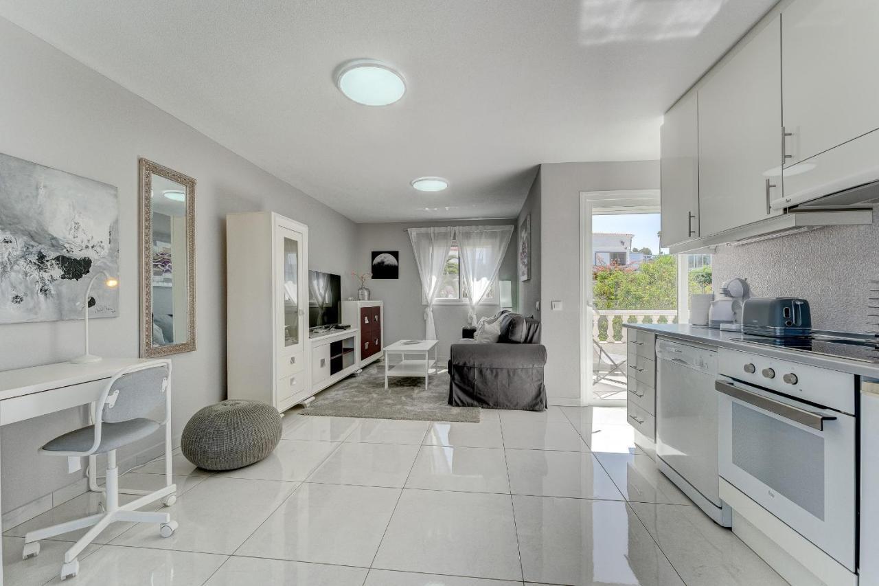 Sea View Penthouse Sunshine Urbania Apartment *