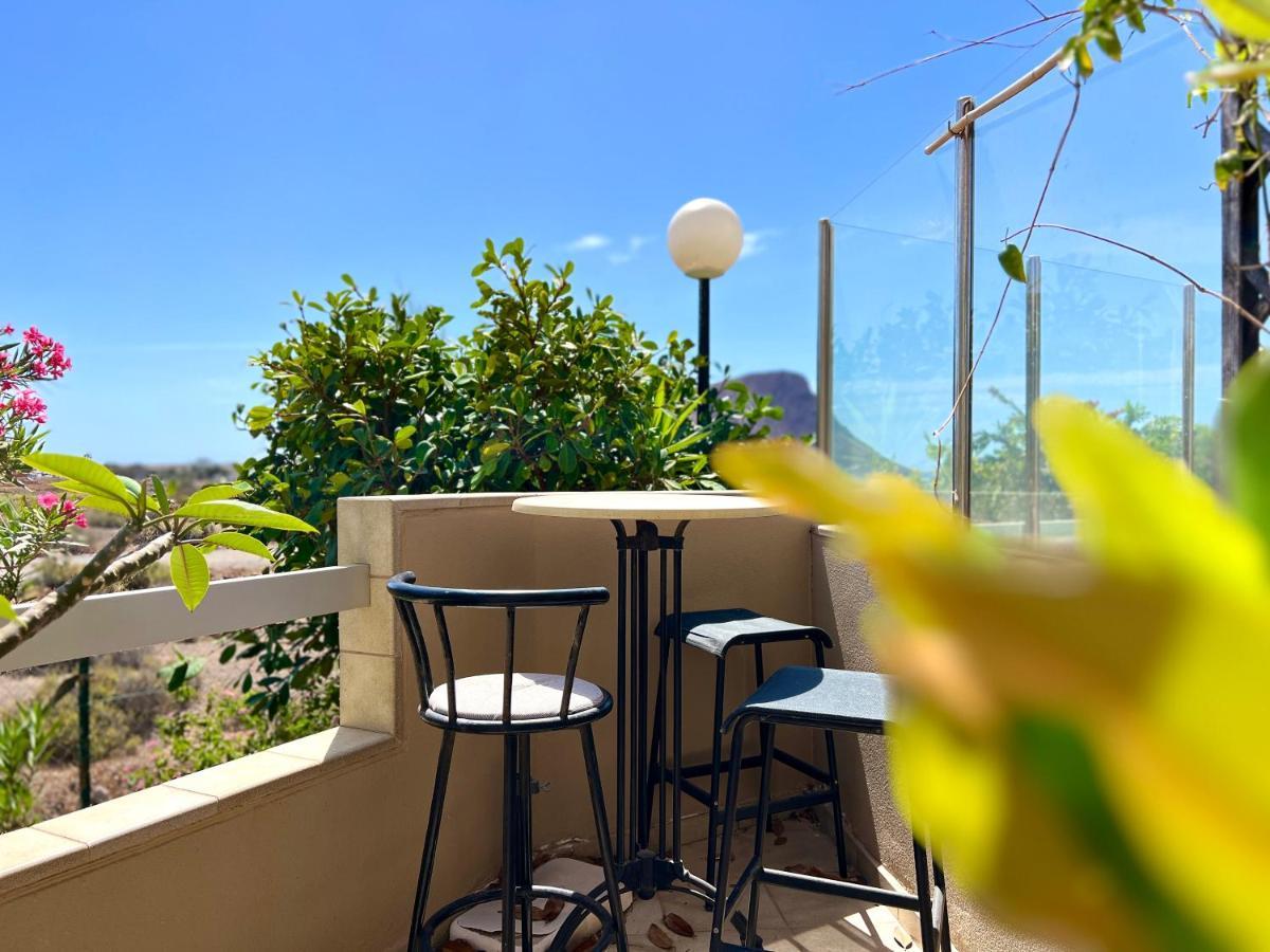 With Garden Vista Roja Apartamento