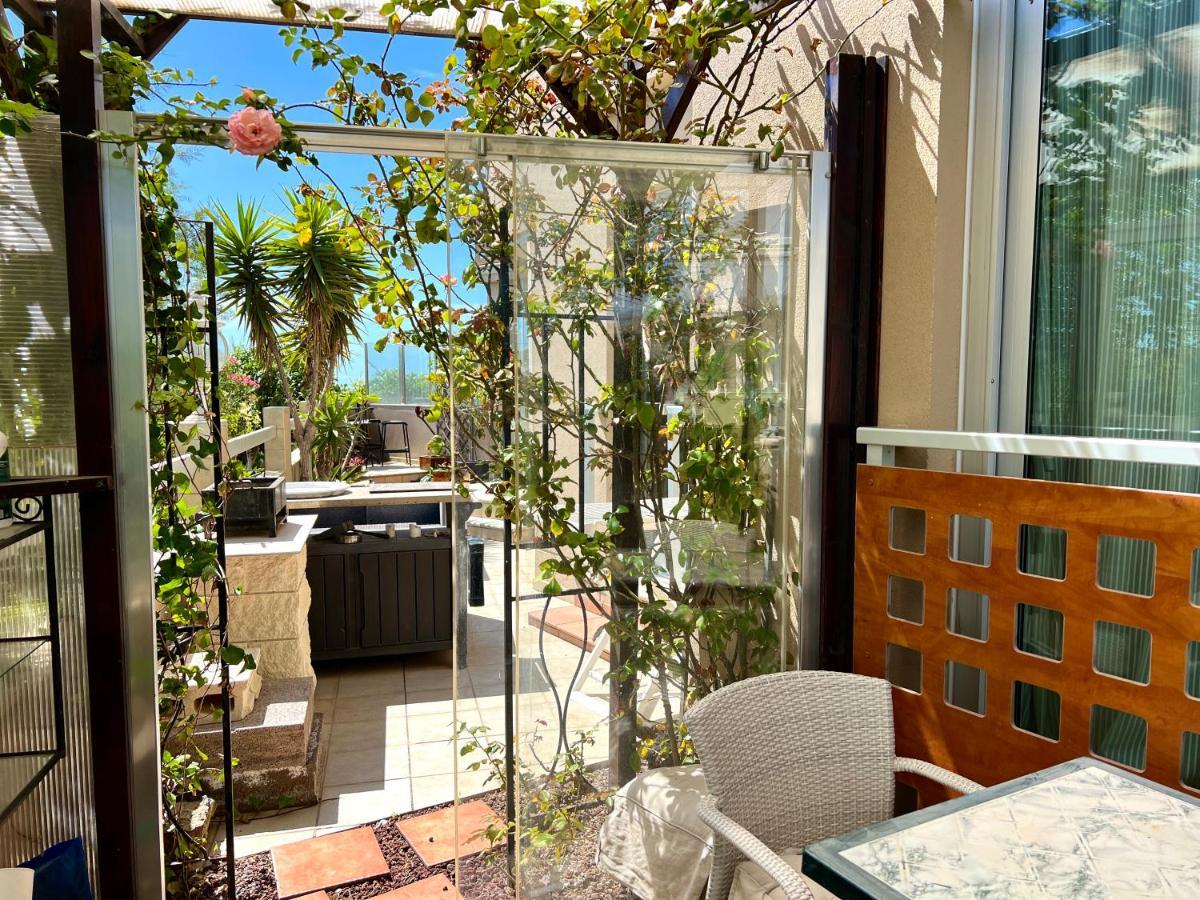 With Garden Vista Roja Apartamento *