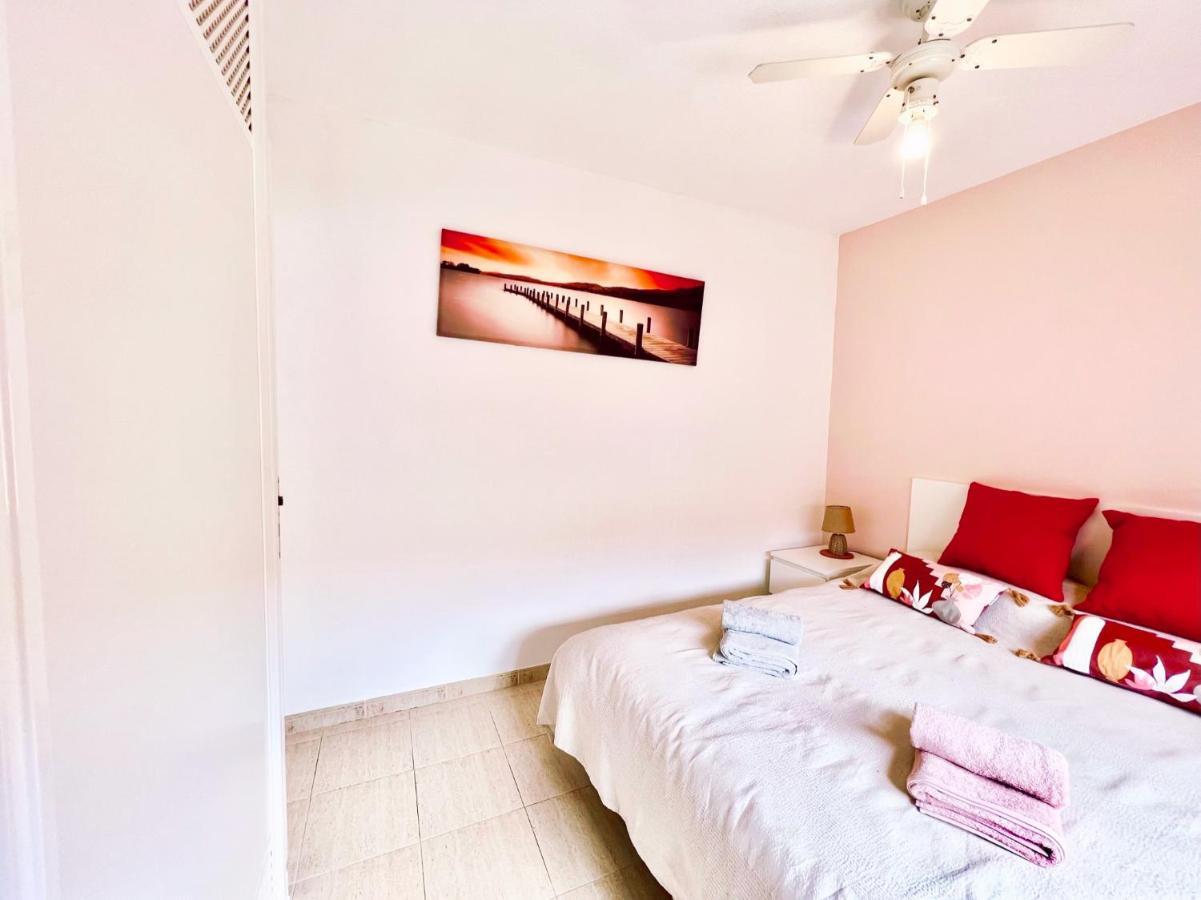 Apartment !!! Relaxing View, The Heights With Terrace And Heated Pools, Cristianos Los Cristianos (Tenerife)