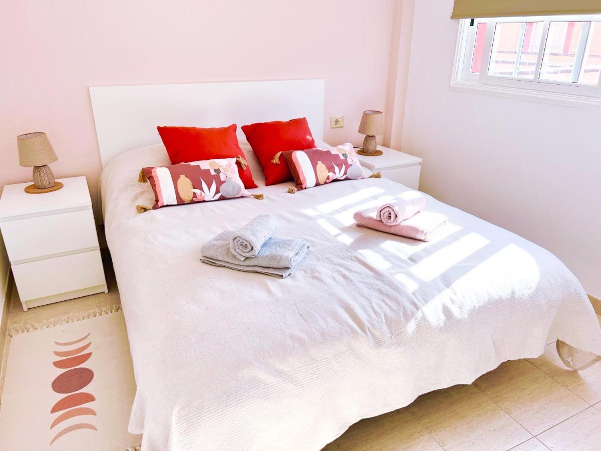 Apartment !!! Relaxing View, The Heights With Terrace And Heated Pools, Cristianos