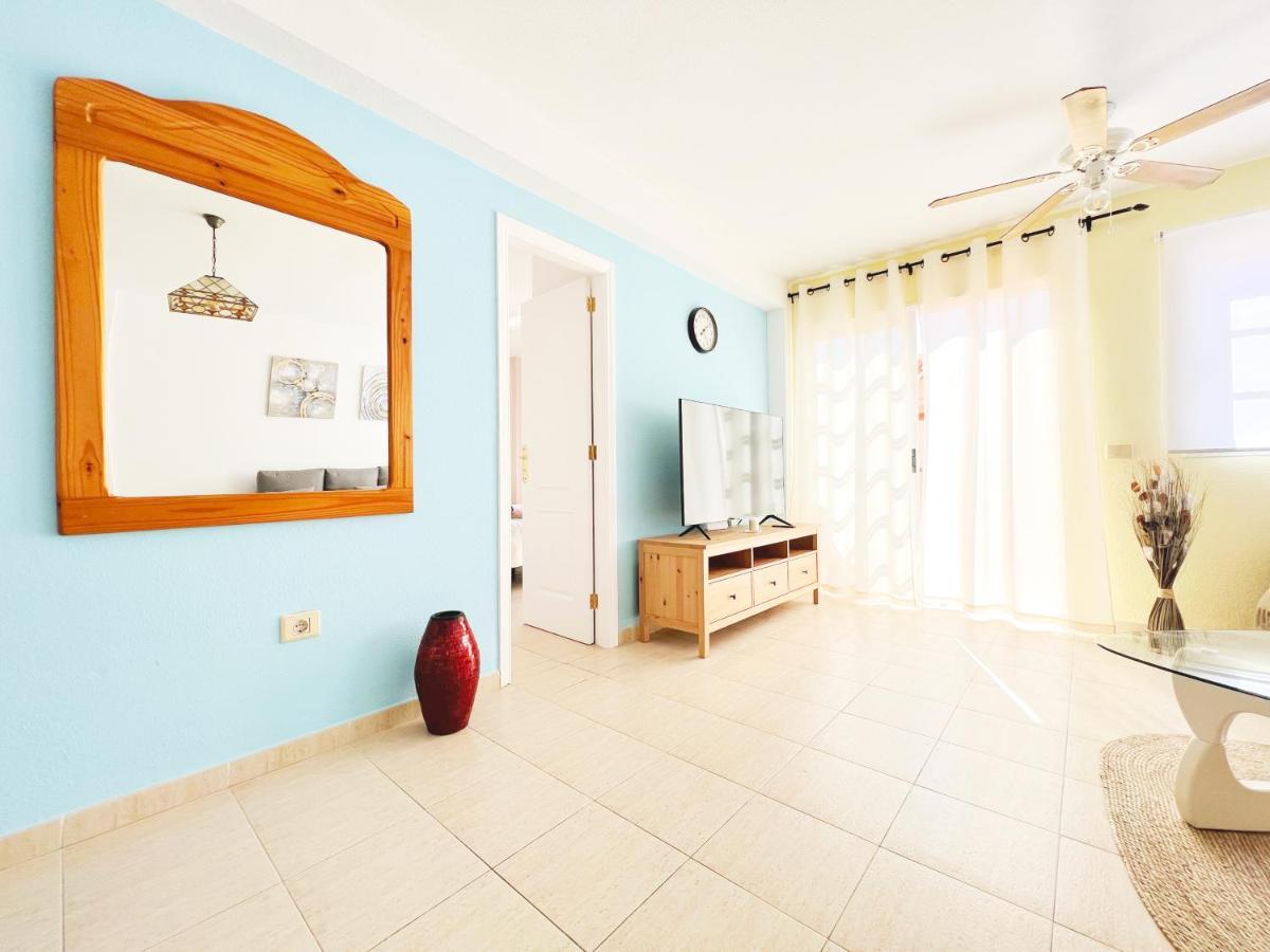 Apartment !!! Relaxing View, The Heights With Terrace And Heated Pools, Cristianos