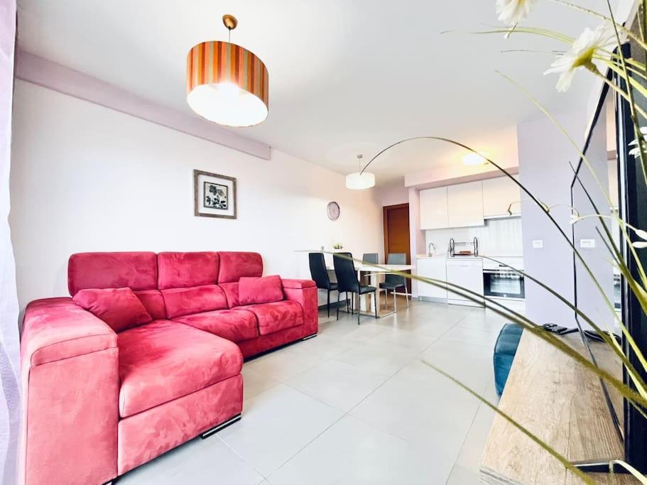 Sea View 2-bedrooms Apartamento