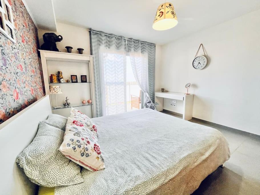 Sea View 2-bedrooms *