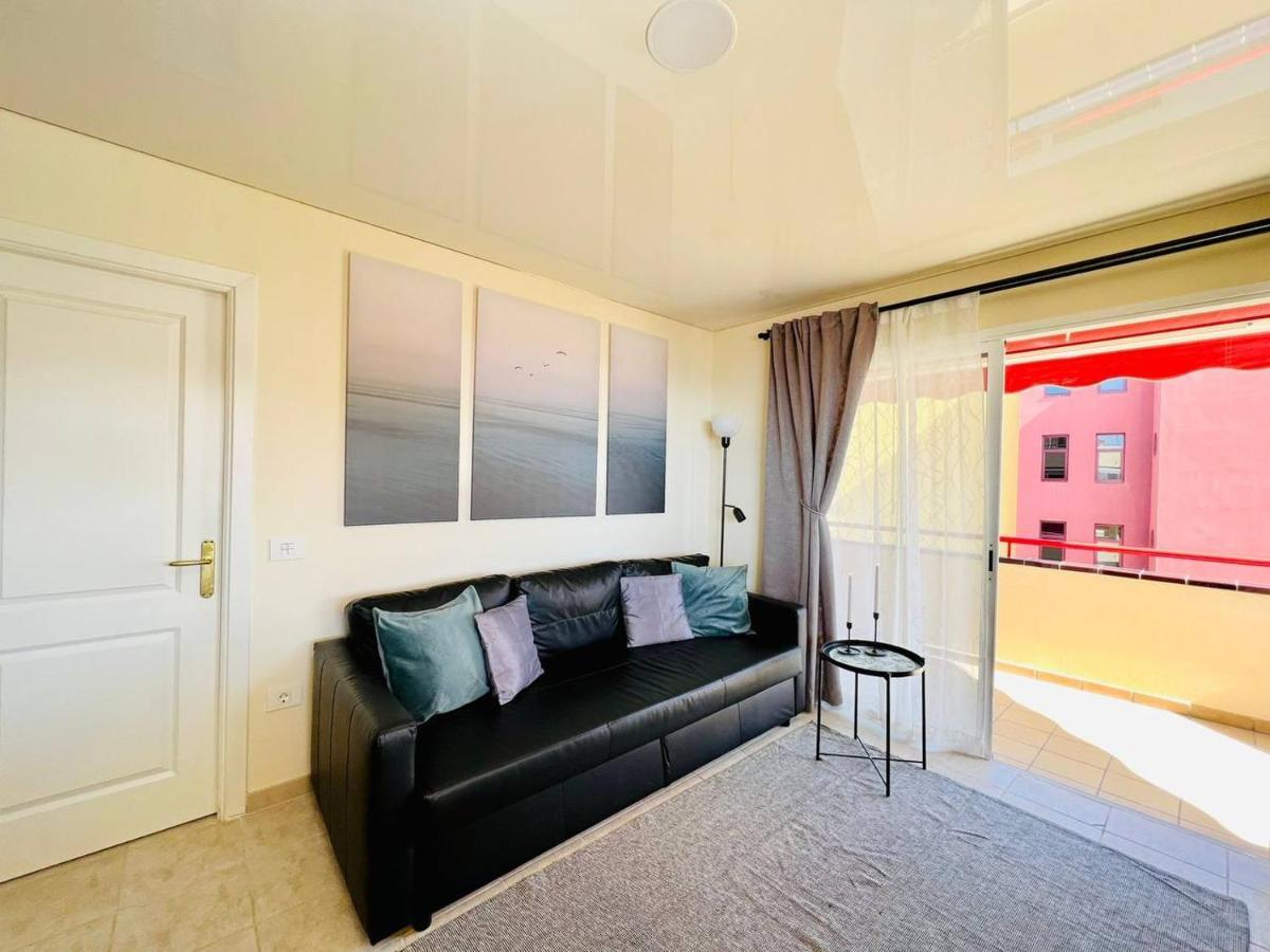 Cozy Beachfront Flat With Pool & Panoramic Sea View Terrace Apartment *