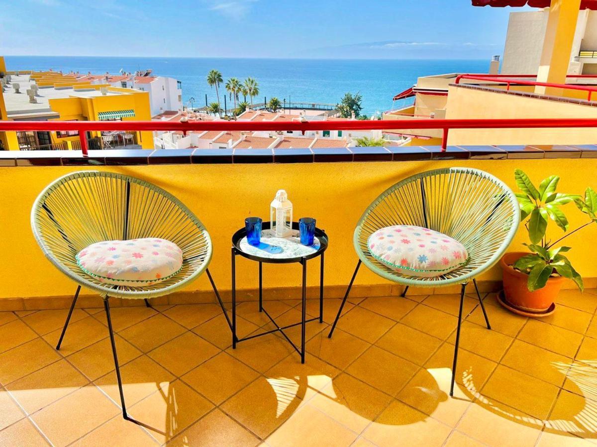 Cozy Beachfront Flat With Pool & Panoramic Sea View Terrace
