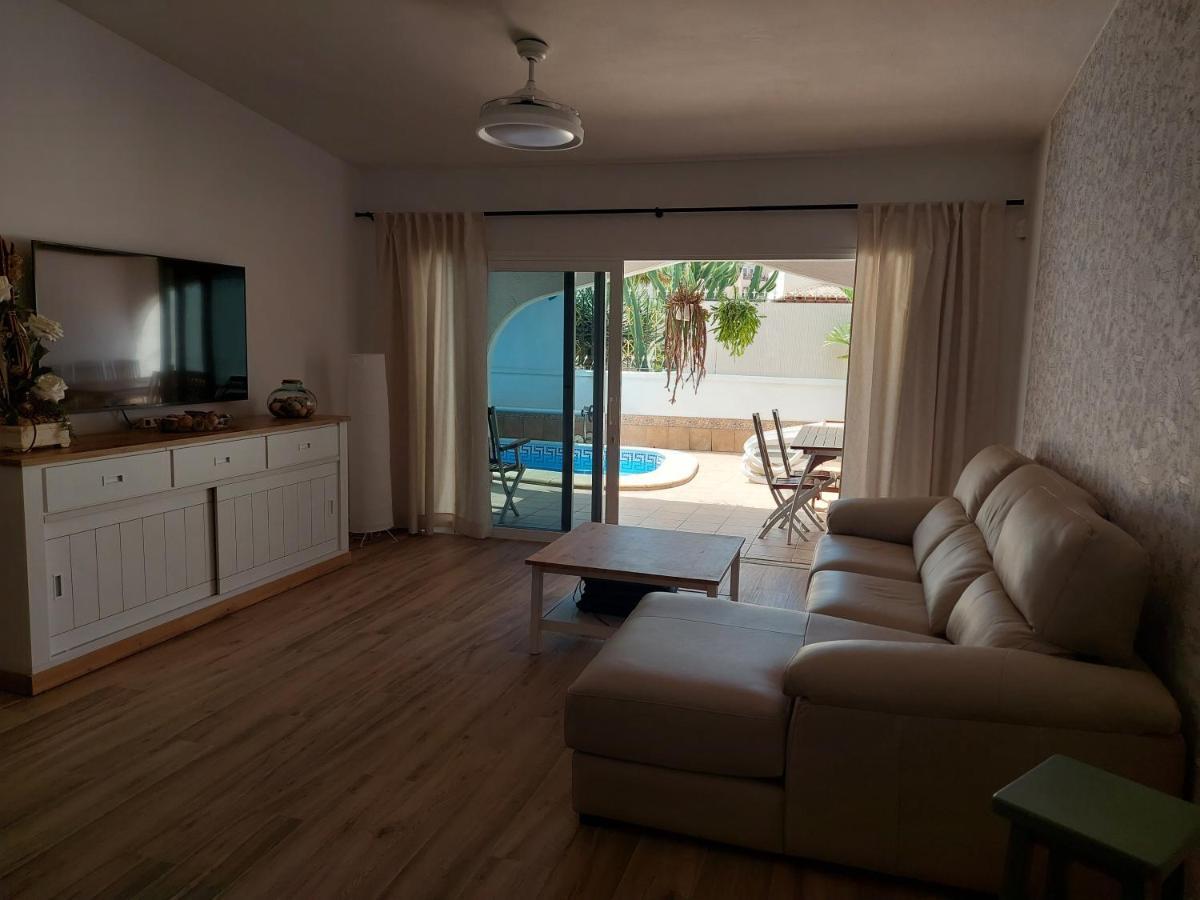 Hébergement de vacances Beautiful With Heated Private Pool, Cristianos *