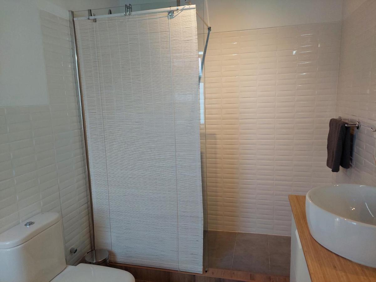 Hébergement de vacances Beautiful With Heated Private Pool, Cristianos