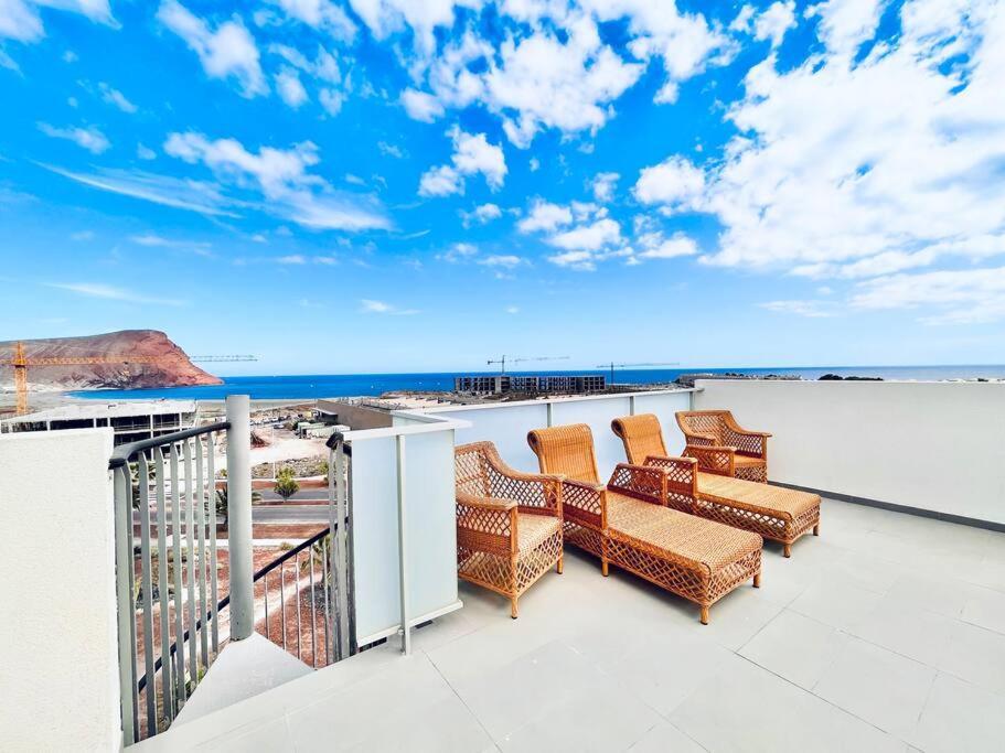 Sea View 2-bedrooms *
