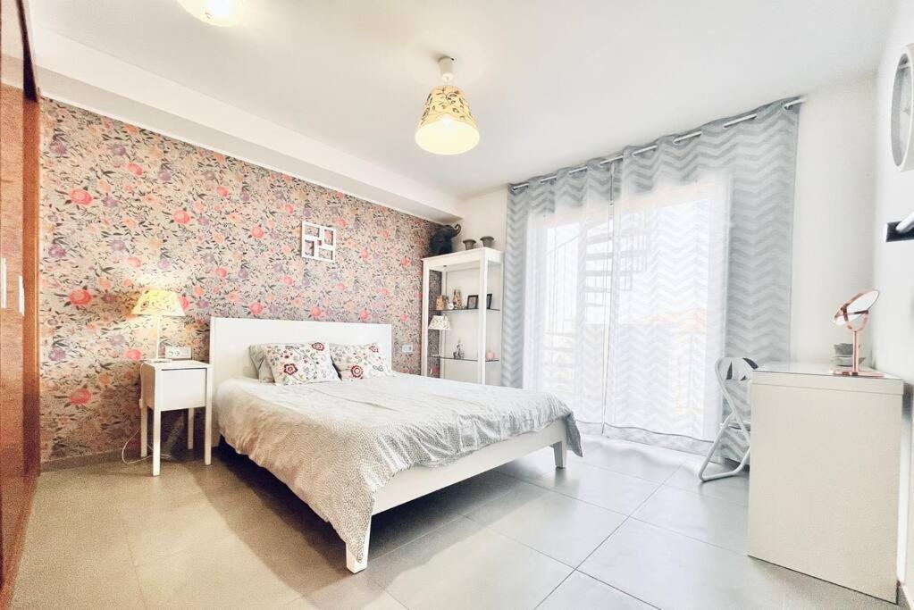 Sea View 2-bedrooms Apartamento