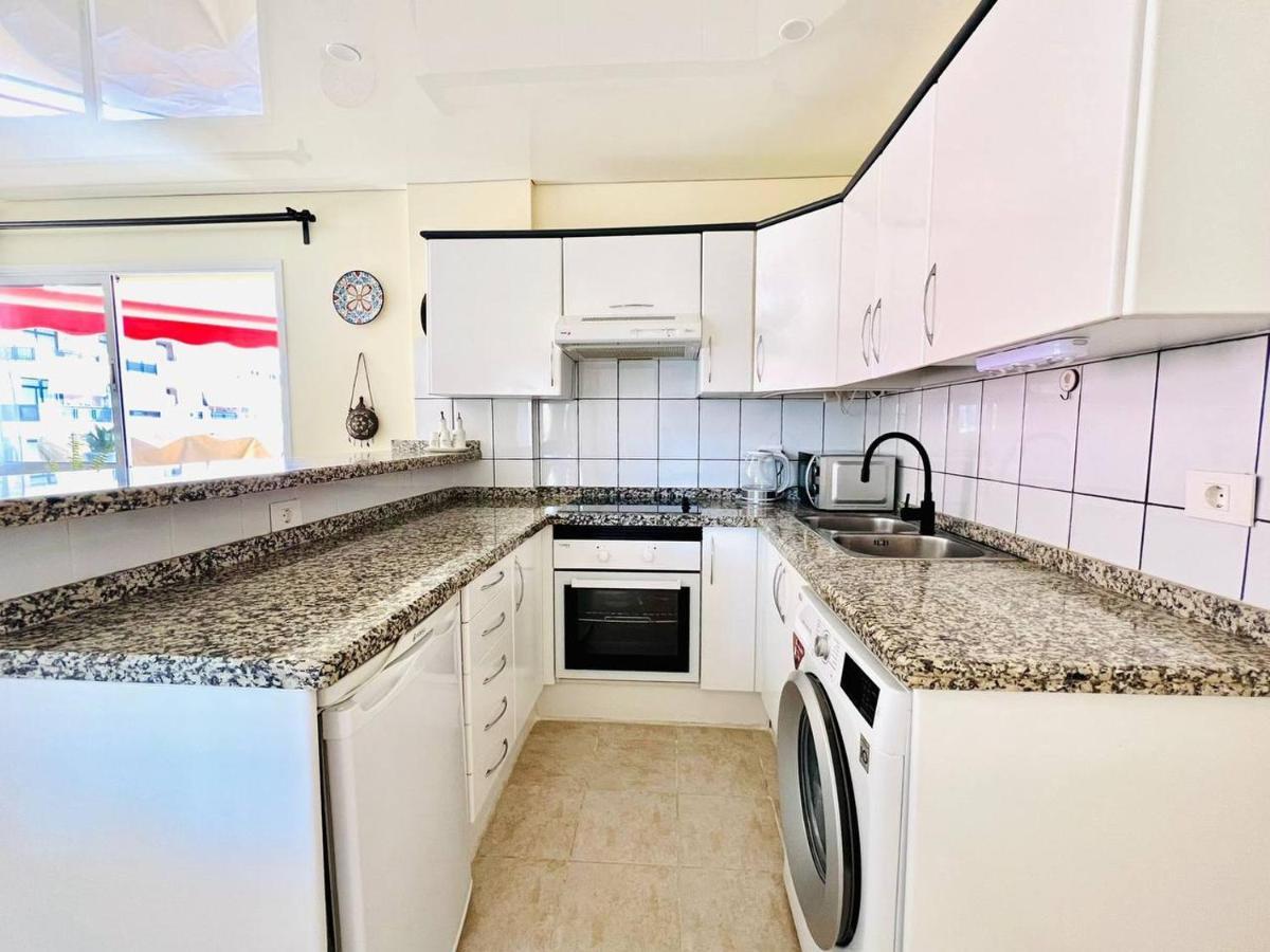 Apartment Cozy Beachfront Flat With Pool & Panoramic Sea View Terrace Puerto de Santiago (Tenerife)