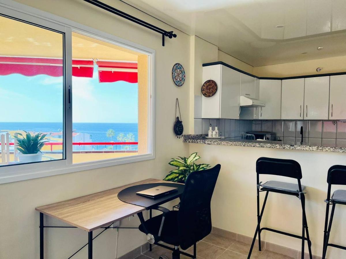 Cozy Beachfront Flat With Pool & Panoramic Sea View Terrace Puerto de Santiago (Tenerife)