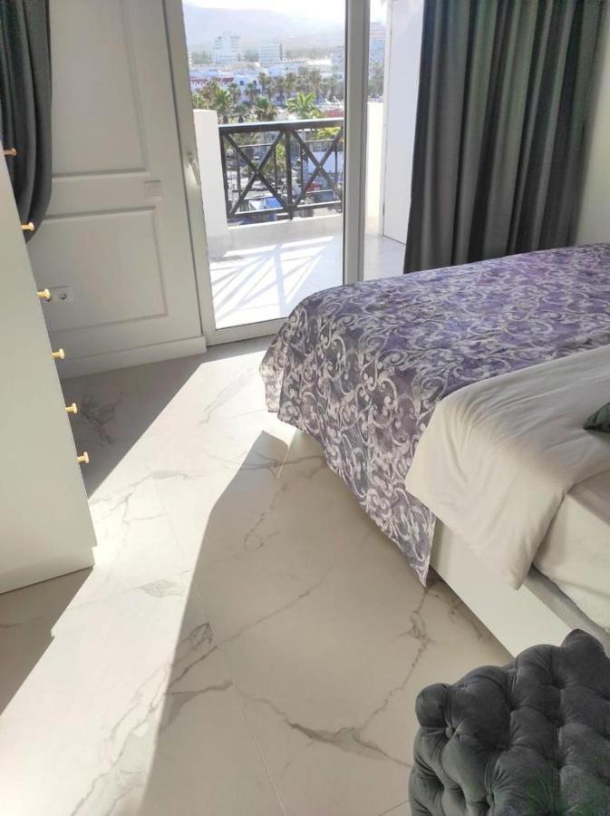 Penthouse Americas First Line De Lux