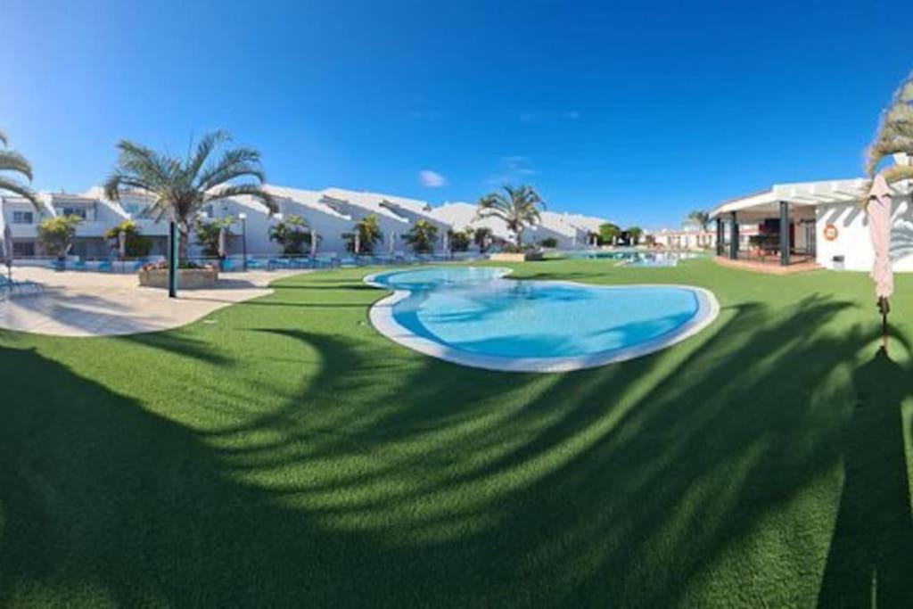 In Costa Adeje/las America *