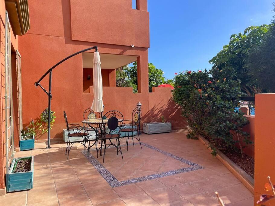 Cozy With Large Terrace Next To The Pool Apartment La Tejita