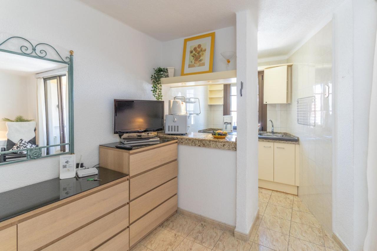 Go2tenerife Apart'mila Wowww!!! Sea View & Pool Apartment