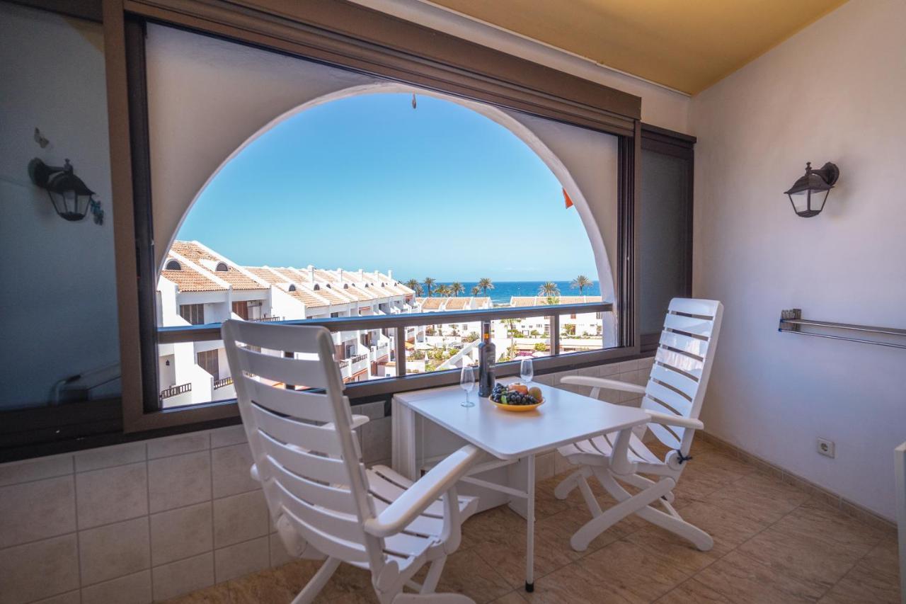Go2tenerife Apart'mila Wowww!!! Sea View & Pool Playa de las Americas (Tenerife)