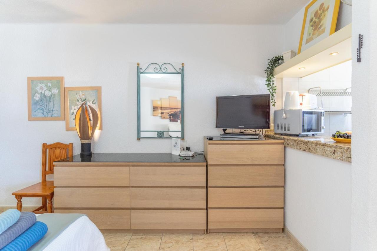 Go2tenerife Apart'mila Wowww!!! Sea View & Pool Playa de las Americas (Tenerife)