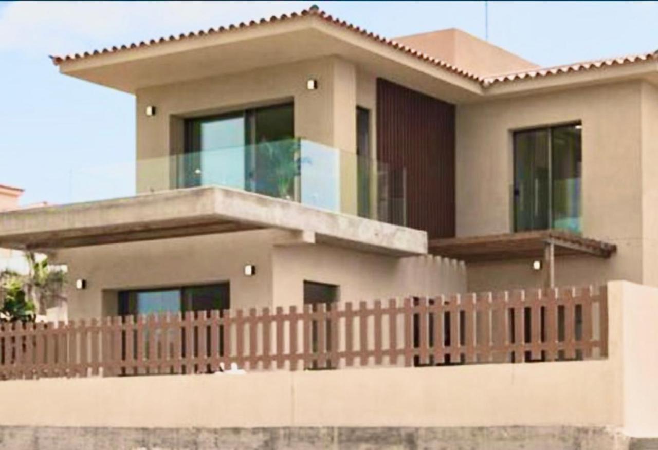 Golf Tenerife South: Mountain View With Heated Pool And Accessible Amenities Villa San Miguel de Abona