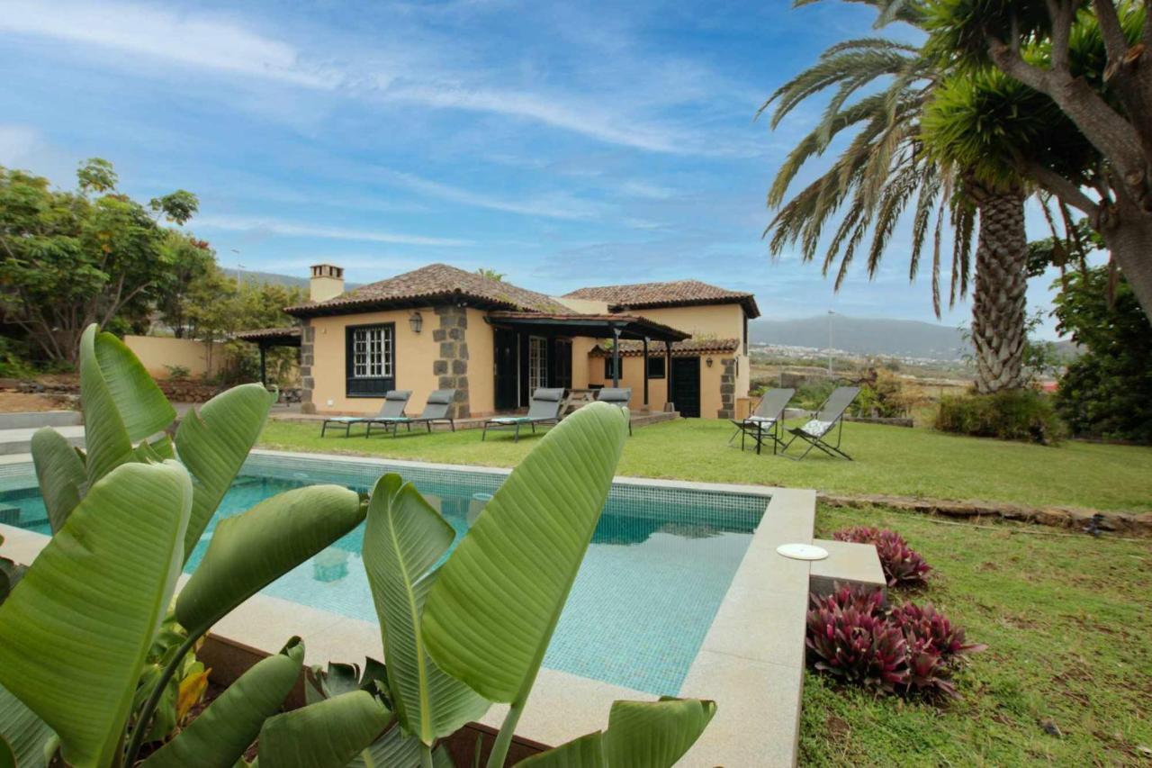 Hébergement de vacances Casa Privada Con Piscinajacuzzi En La Orotava
