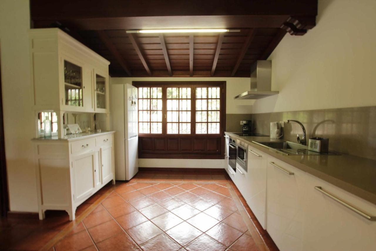 Casa Privada Con Piscinajacuzzi En Hébergement de vacances *