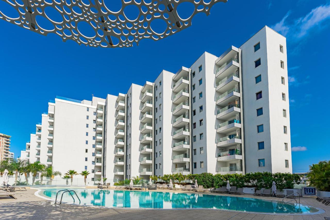 Apartment Ocean Garden Sunset & Sunrise - Heated Pool