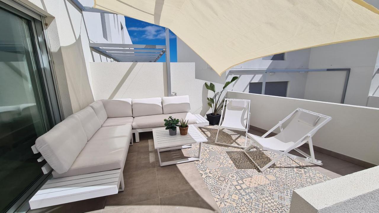 White Medano Apartment. New With Fast Wifi Holiday home El Medano (Tenerife)