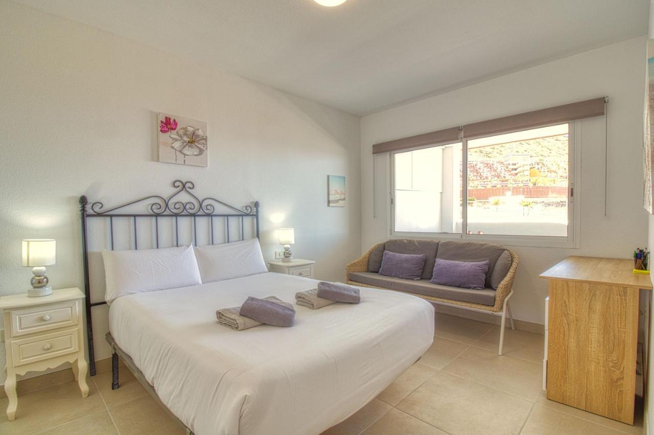 Relax At Roques Del Conde Apartment