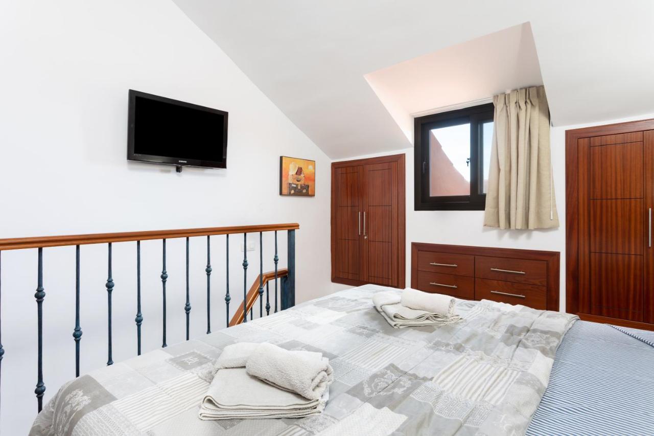 Apartment Exclusive Penthouse: Beachfront Oasis With Heated Pool