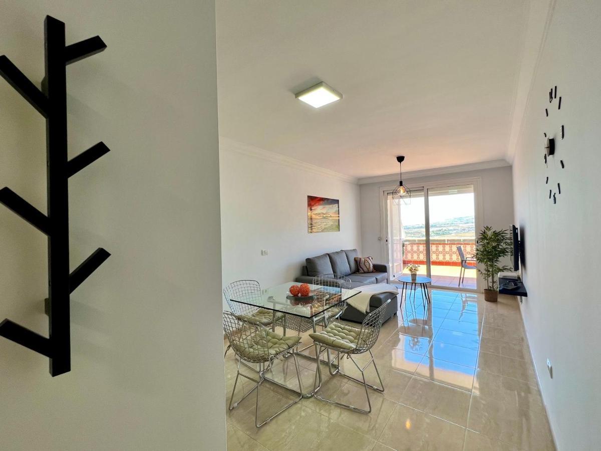 Sunset And Sea Views Apartment