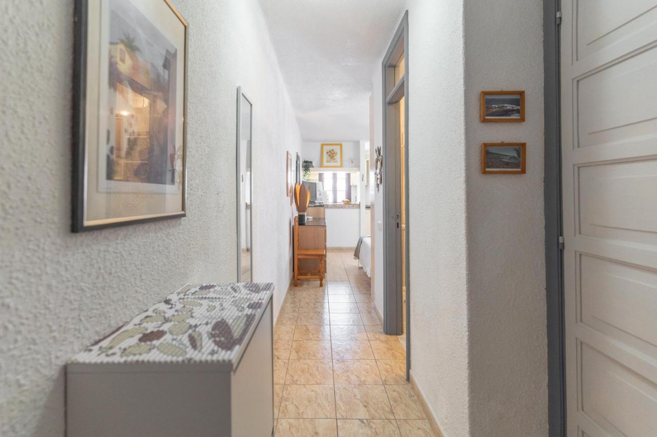Go2tenerife Apart'mila Wowww!!! Sea View & Pool Apartment *