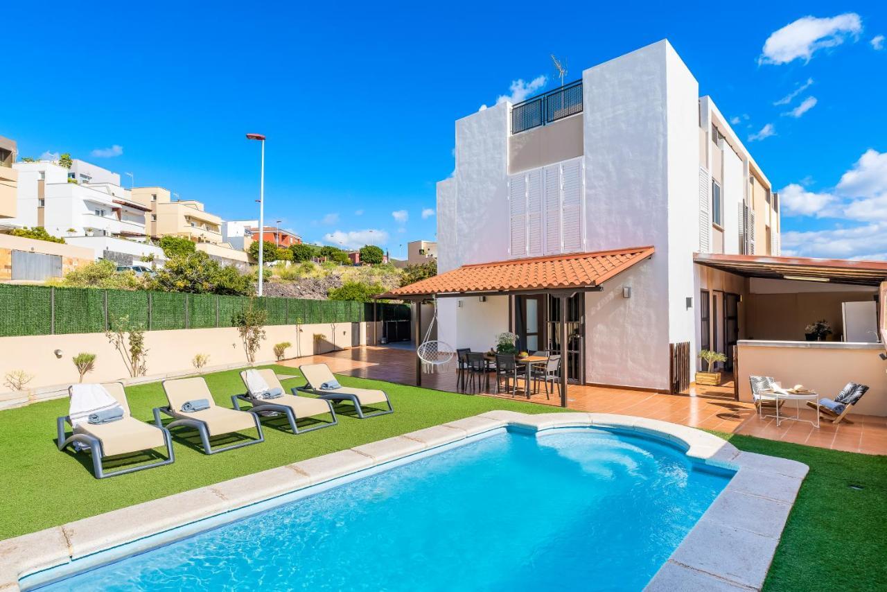 With Private Pool And Workspace Candelaria
