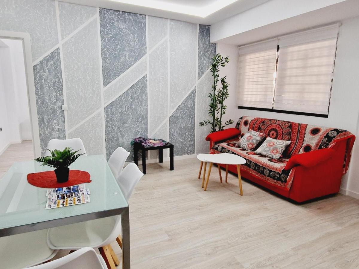 Nicole, 2 Bedrooms In Playa De Americas *