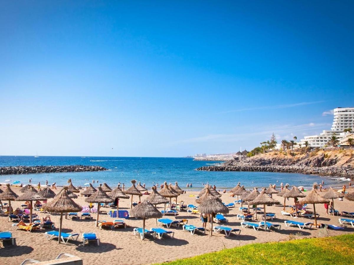 Nicole, 2 Bedrooms In Playa De Americas Holiday home