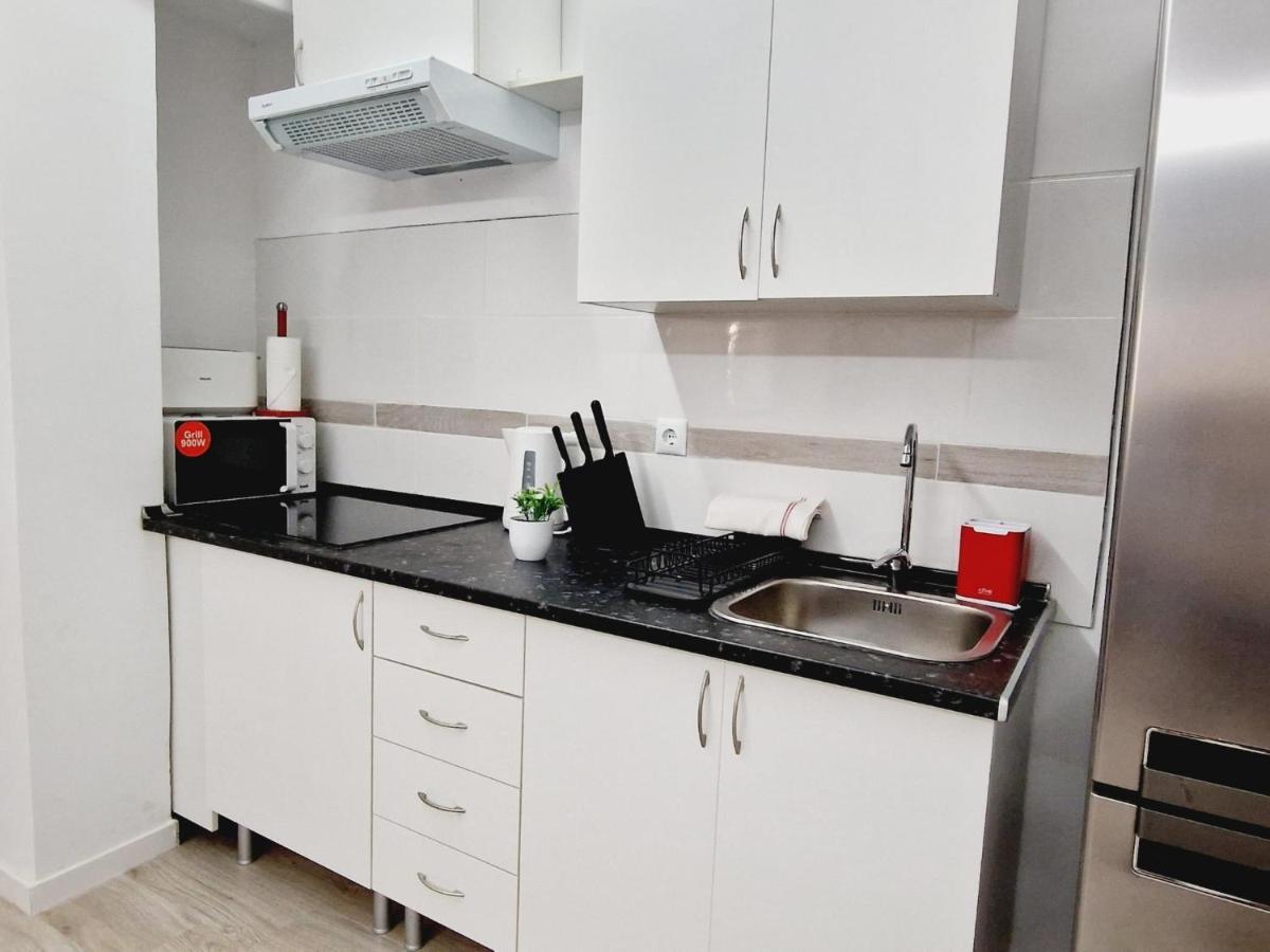 Nicole, 2 Bedrooms In Playa De Americas