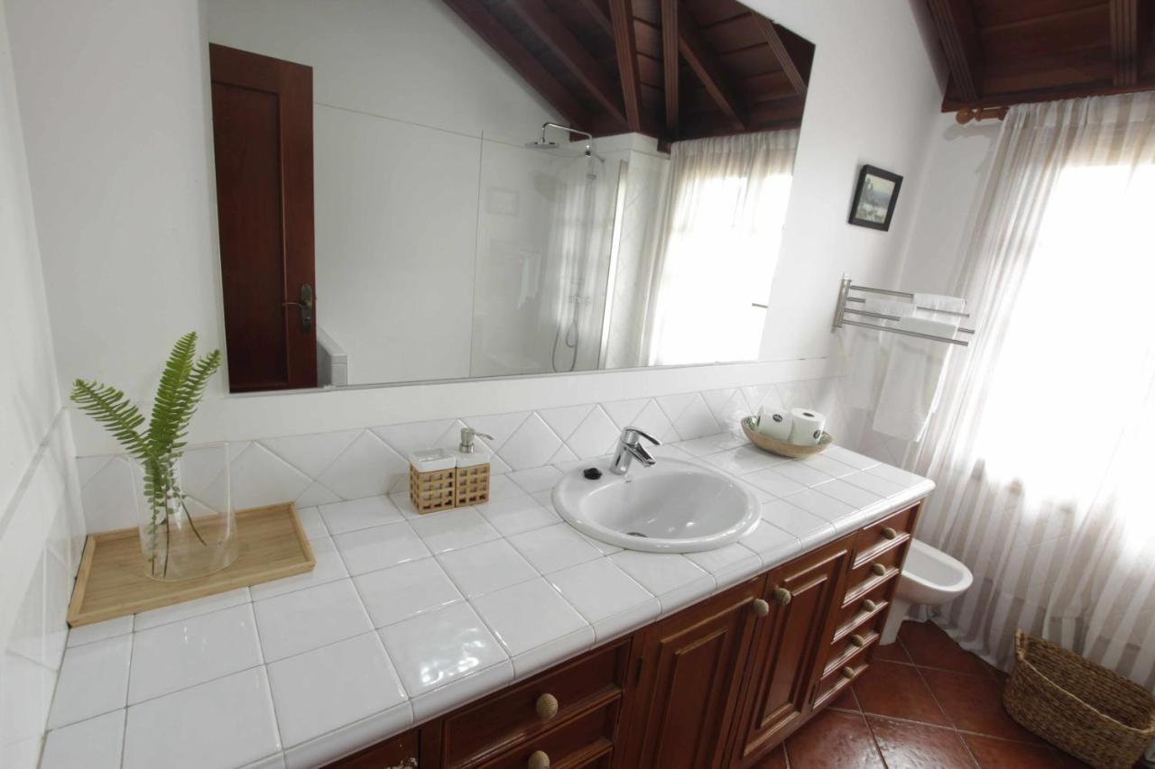 Hébergement de vacances Casa Privada Con Piscinajacuzzi En *