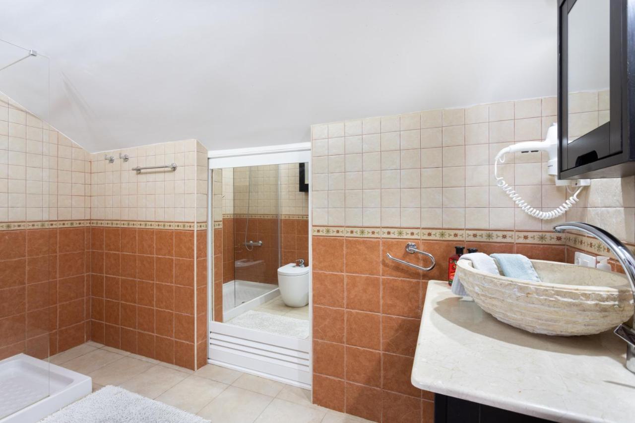 Exclusive Penthouse: Beachfront Oasis With Heated Pool Apartment Playa de las Americas (Tenerife)