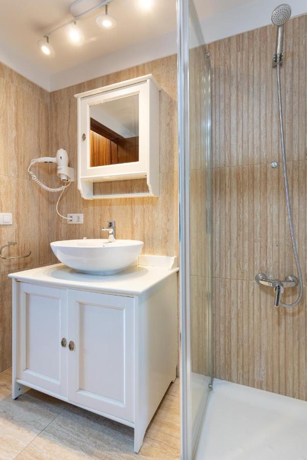 Exclusive Penthouse: Beachfront Oasis With Heated Pool Apartment Playa de las Americas (Tenerife)