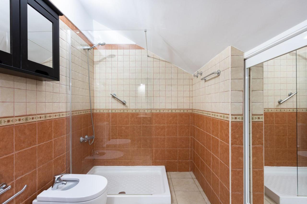 Exclusive Penthouse: Beachfront Oasis With Heated Pool *