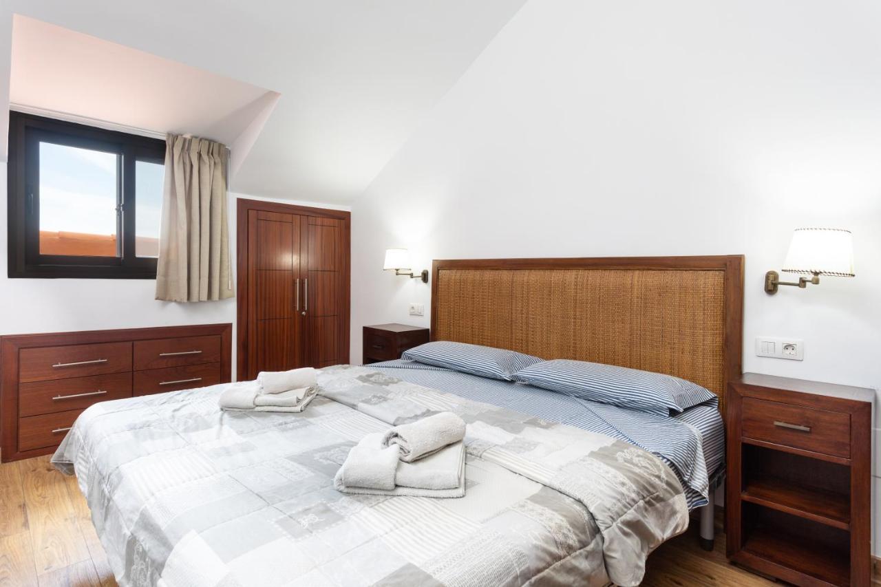 Apartment Exclusive Penthouse: Beachfront Oasis With Heated Pool