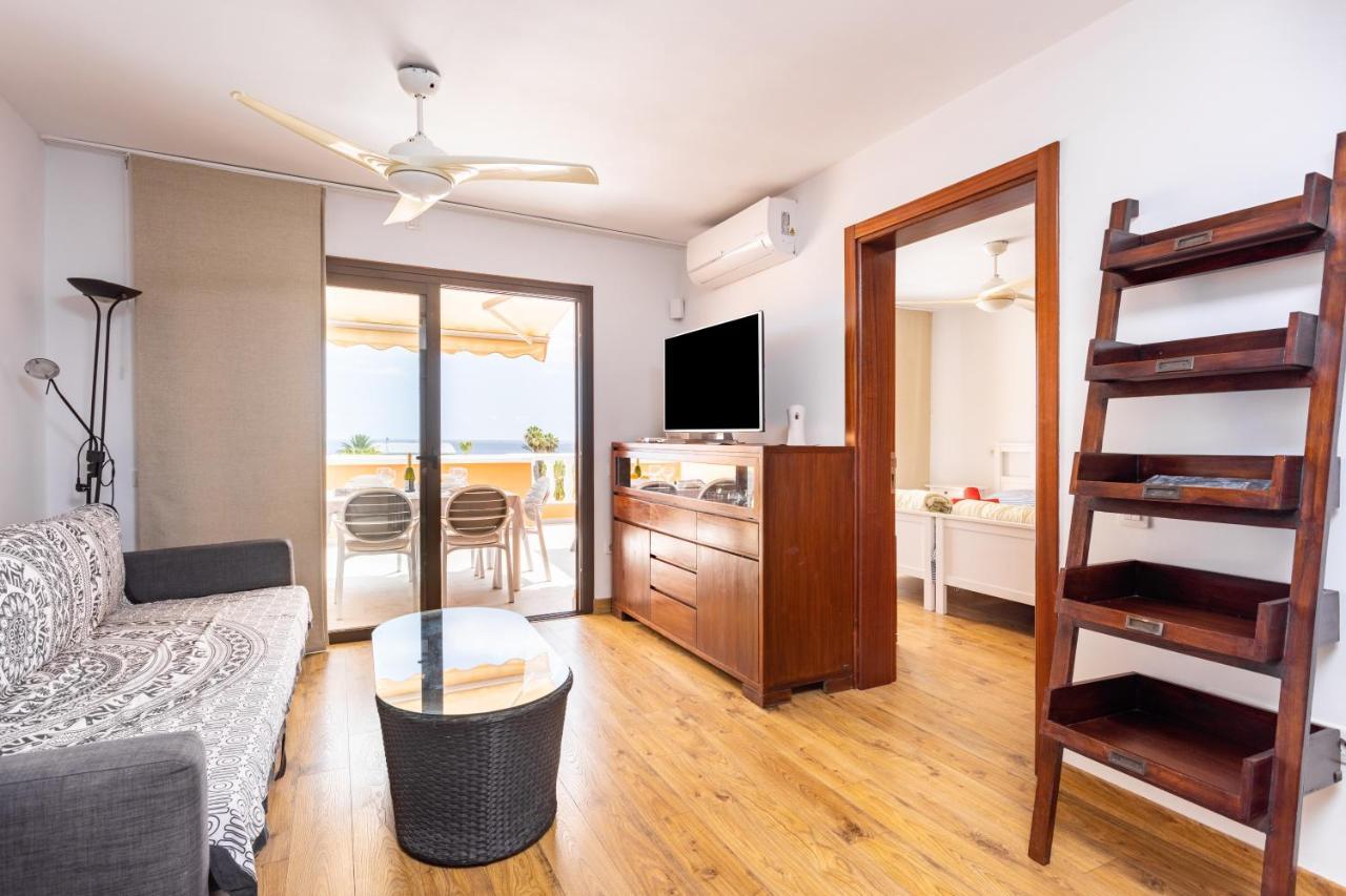 Exclusive Penthouse: Beachfront Oasis With Heated Pool
