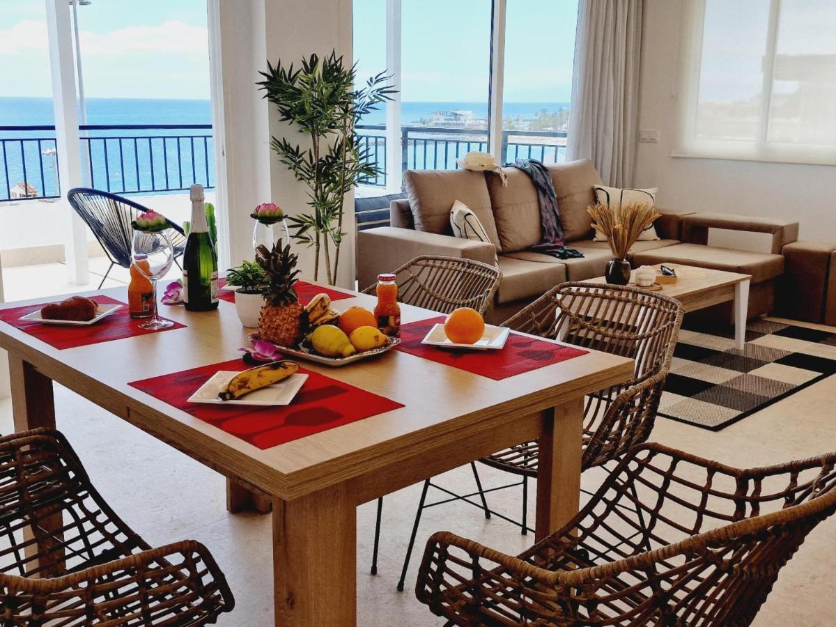 Hébergement de vacances Rooftop Vistas, 2 Bedrooms First Line