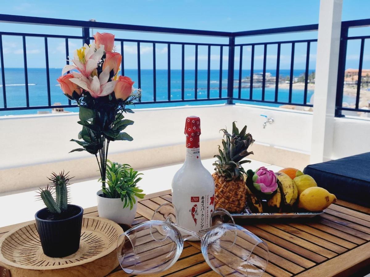 Hébergement de vacances Rooftop Vistas, 2 Bedrooms First Line Los Cristianos (Tenerife)