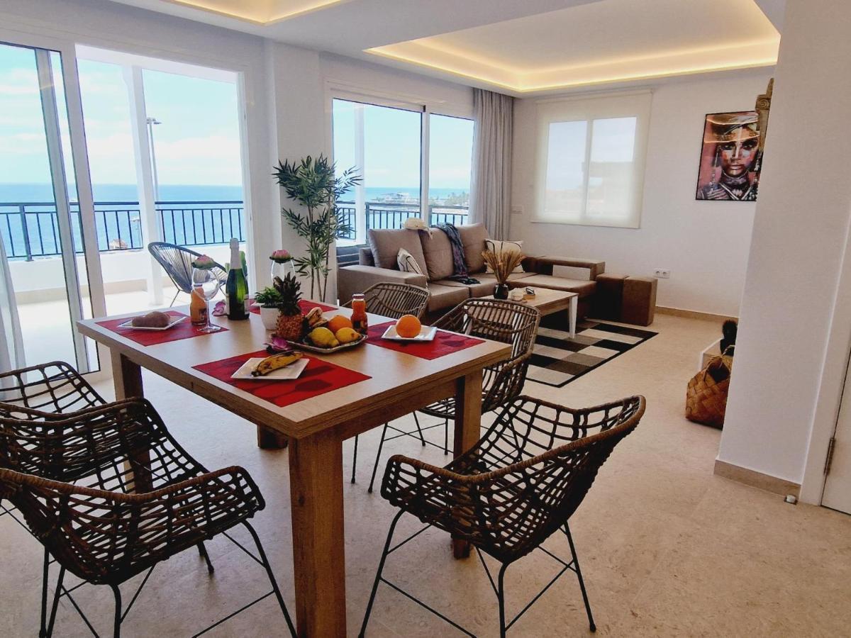 Hébergement de vacances Rooftop Vistas, 2 Bedrooms First Line *