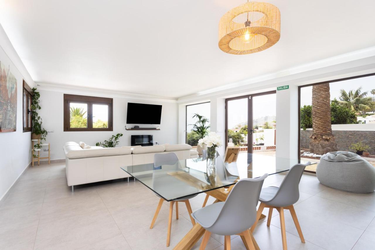Villa Home2book Alessandro, Design & Comfort *