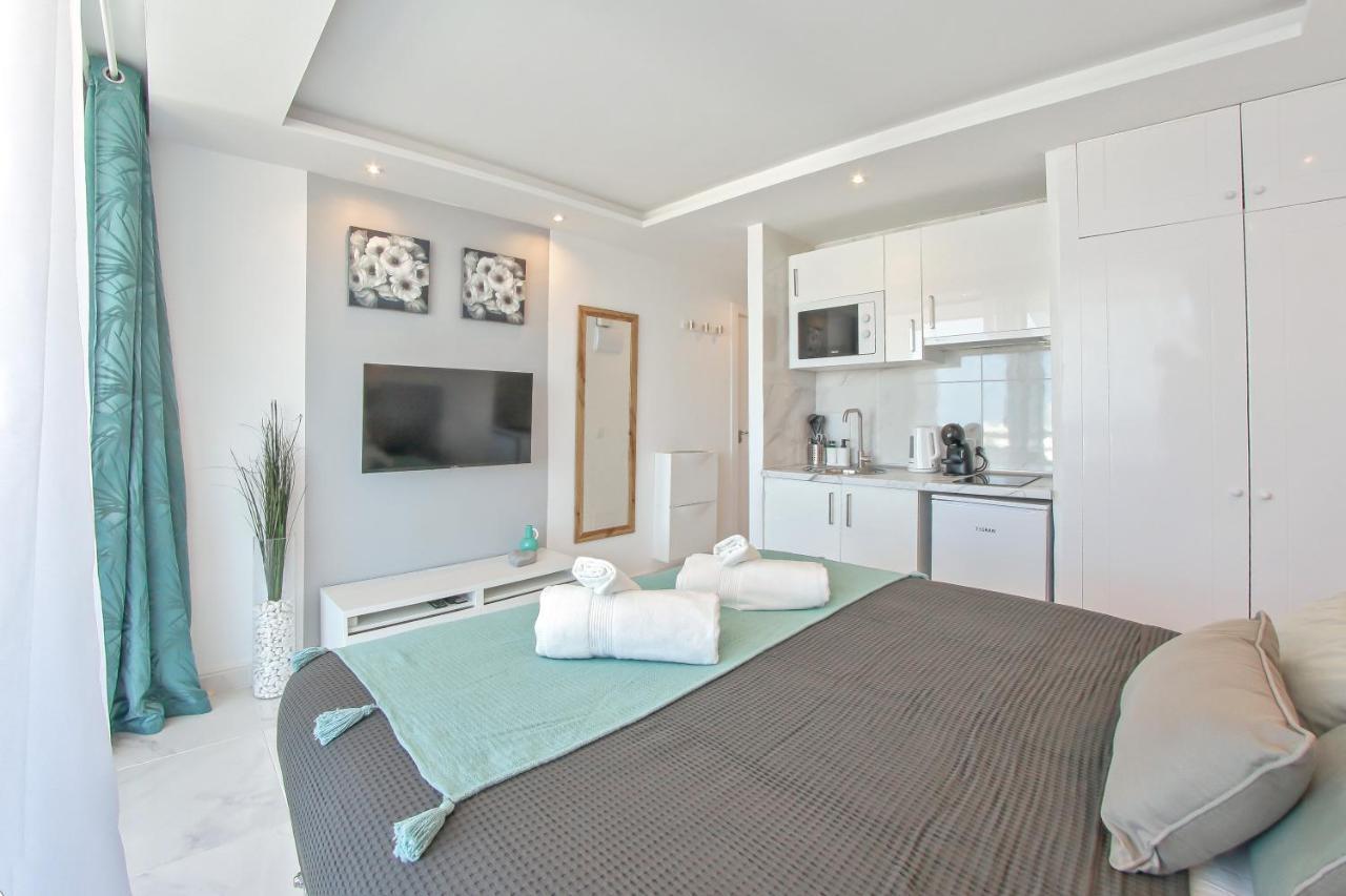 Apartment Modern With A Sea View And Pool Access Ponderosa 801