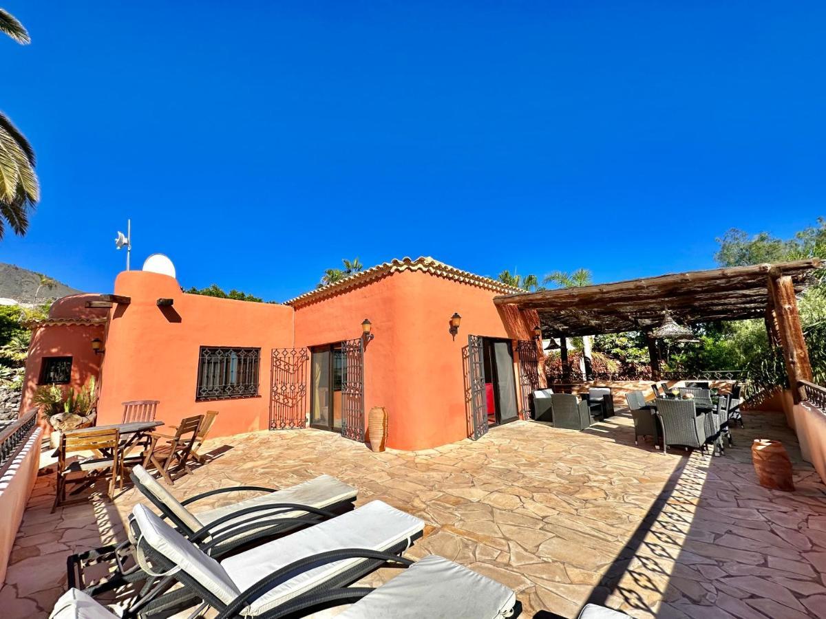 Tropical Garden Villa Guia de Isora (Tenerife)