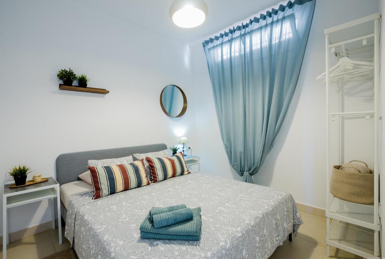 Cozy With Seaview And Parking Apartment