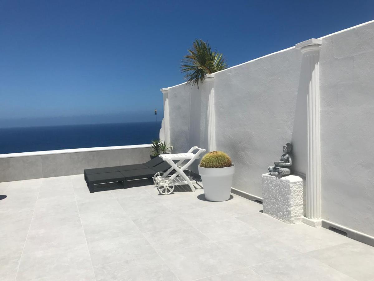 Casa Del Mar With Large Sun Terrace Facing The Sea, Luxury Apartamento *